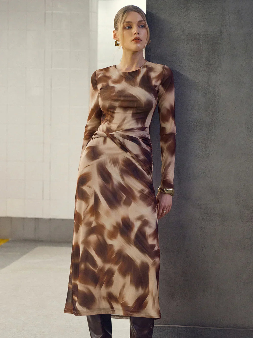 Abstract Print Twisted Mesh Midi Dress