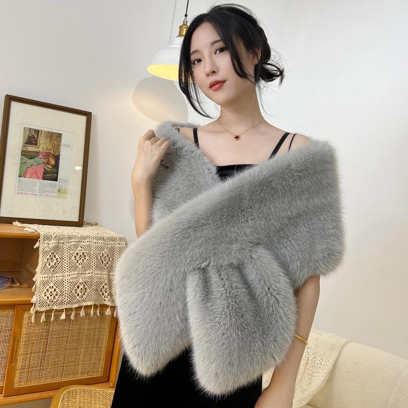 Women's Versatile Plush Cape Lightweight Luxury Cloak